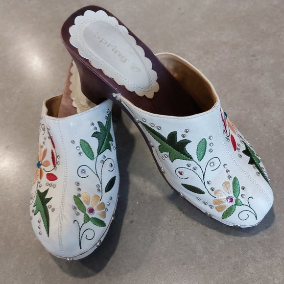 SPRING Women's Ivory Floral Embroidered Leather Platform Mules/Clogs Size 7.5M - Picture 1 of 10